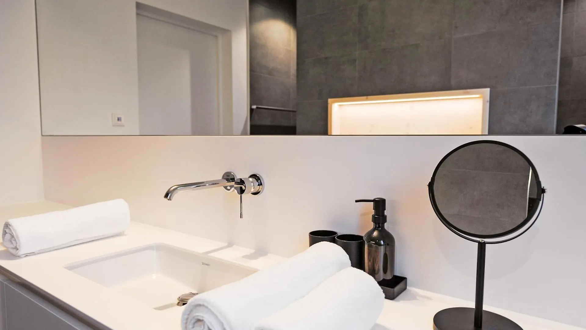 Mono Design Apartments Stuttgart